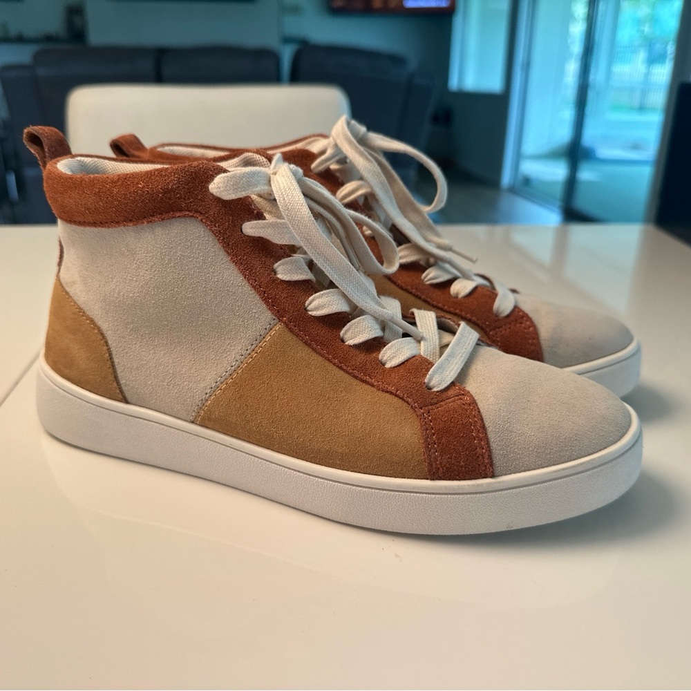 Chelsea & Violet Stylish High-Top Sneakers suede lace up